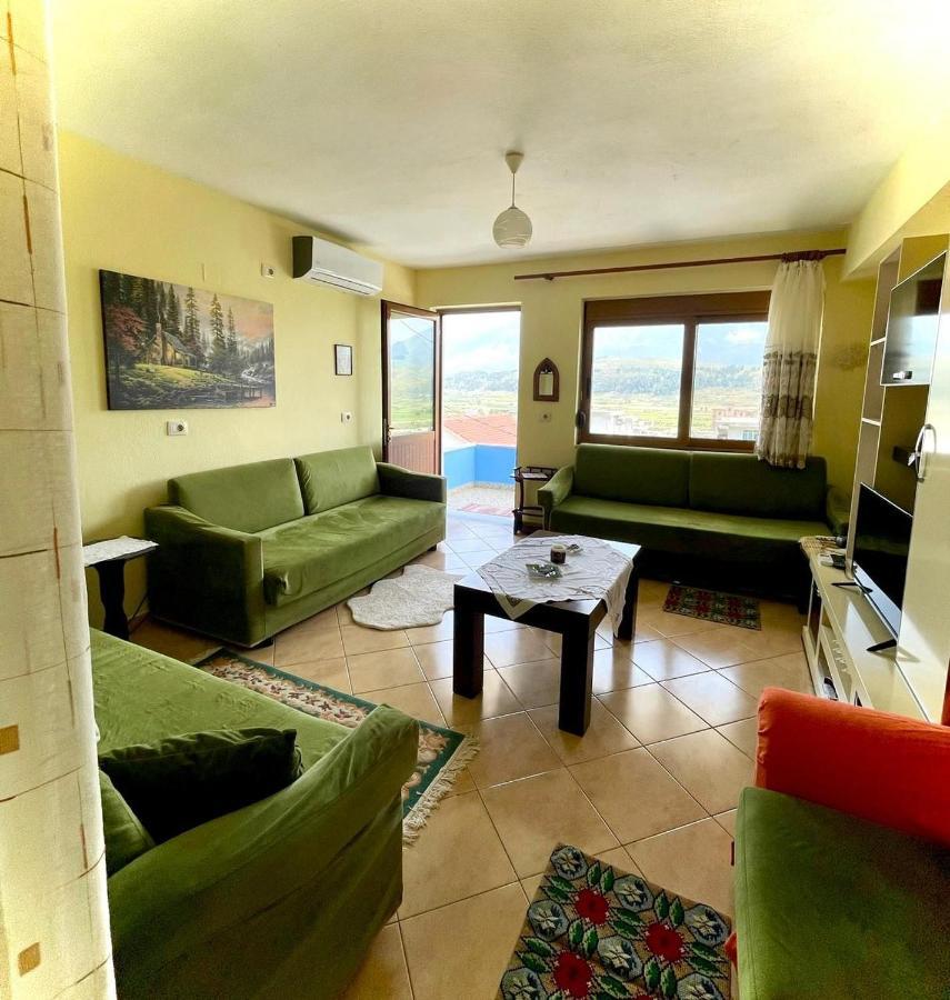 Blue Guesthouse Gjirokastër 外观 照片