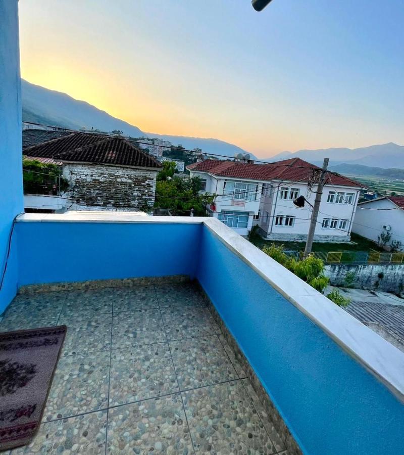 Blue Guesthouse Gjirokastër 外观 照片