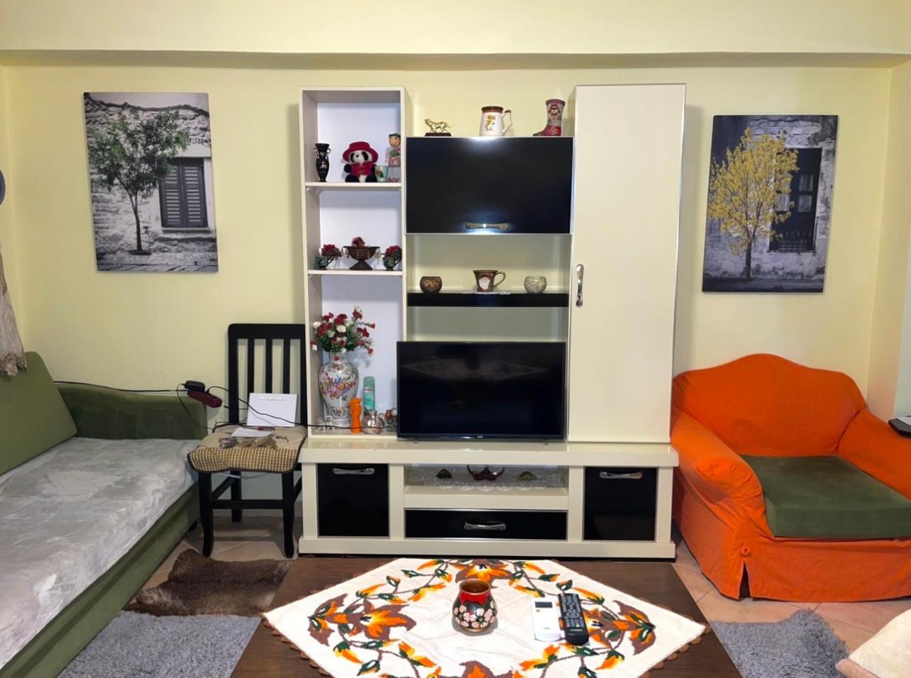 Blue Guesthouse Gjirokastër 外观 照片